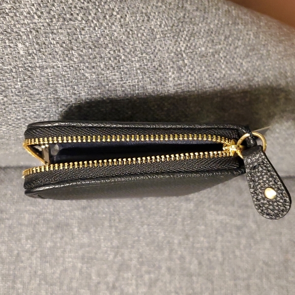 Tommy Hilfiger Black Wallet - Picture 8 of 9